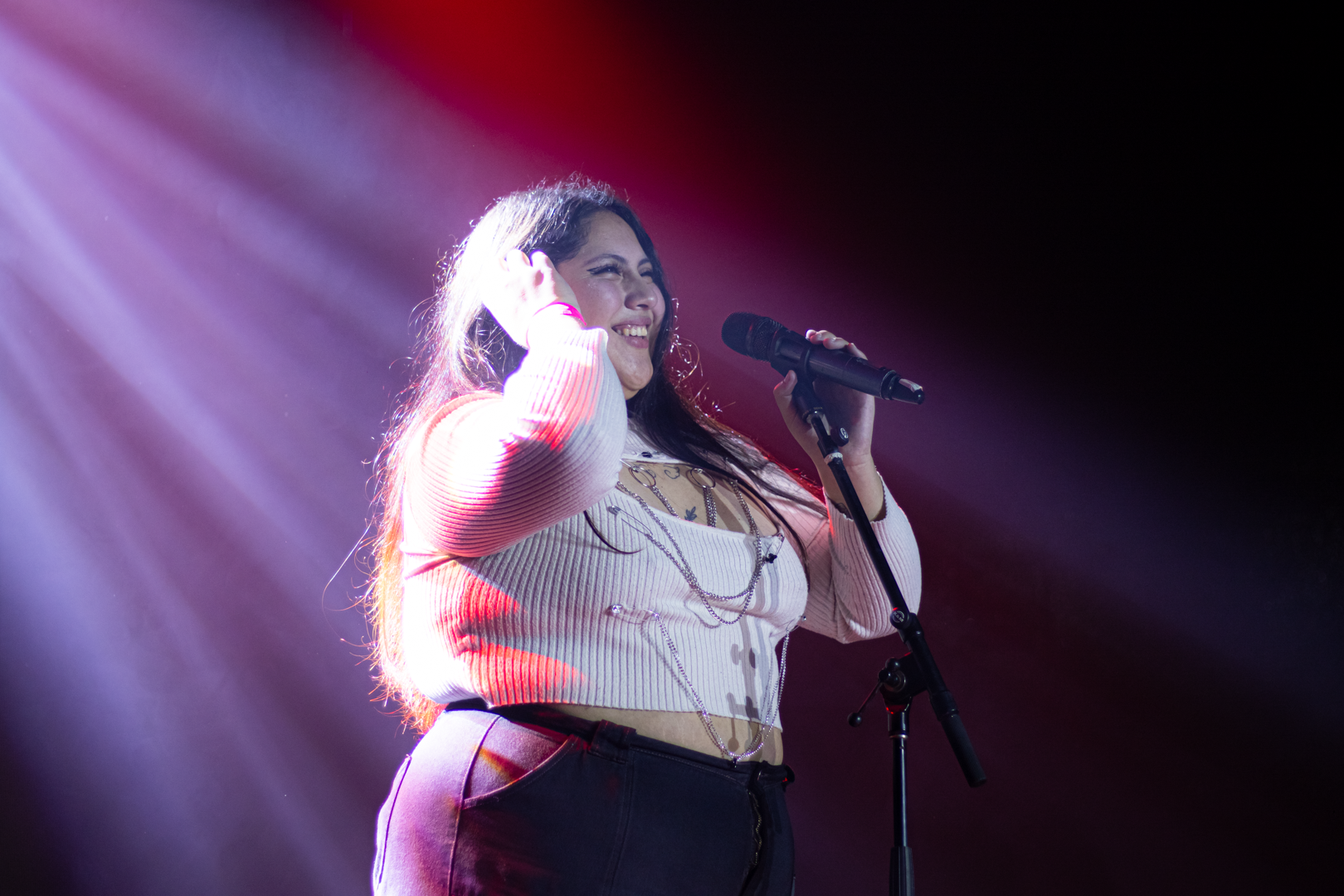 Easykid mostró su Darkera en el Coliseo Municipal